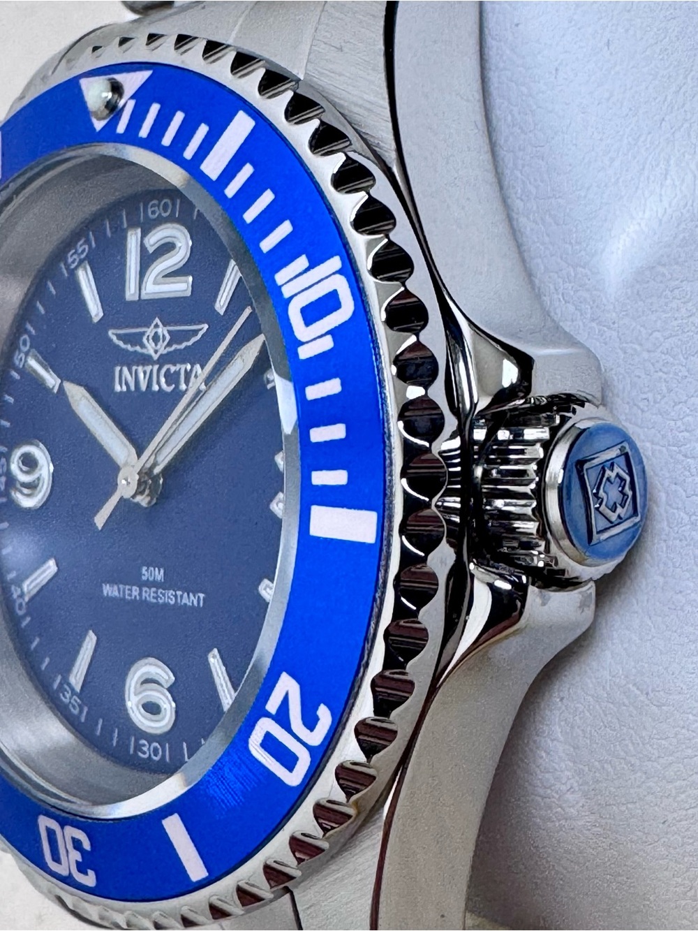 Invicta Blue/Blue 40mm Stainless Steel Quartz Dive Watch 49341 NWT - Picture 4 of 9